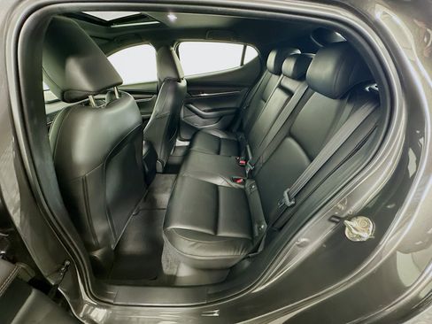 Used 2021 MAZDA MAZDA3 s image 28