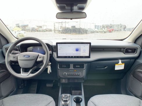 New 2025 Ford Maverick XL image 24