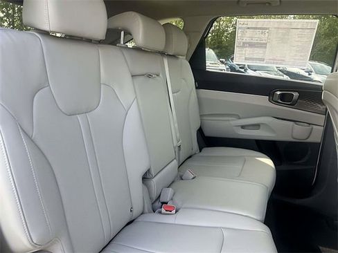 New 2026 Kia Sorento S w/ S Panoramic Sunroof Package image 24