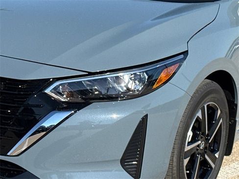 New 2025 Nissan Sentra SV image 5