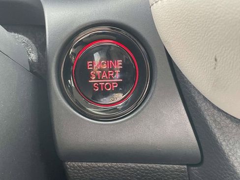 Used 2025 Honda HR-V LX image 22