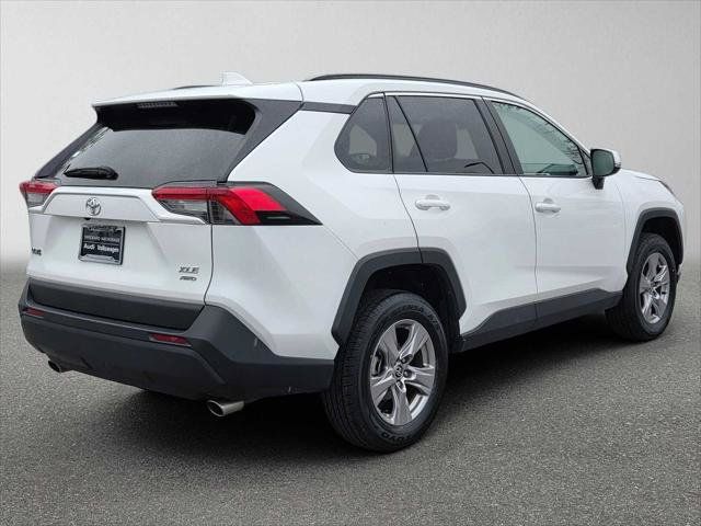 Used 2025 Toyota RAV4 XLE AWD/4WD image 3