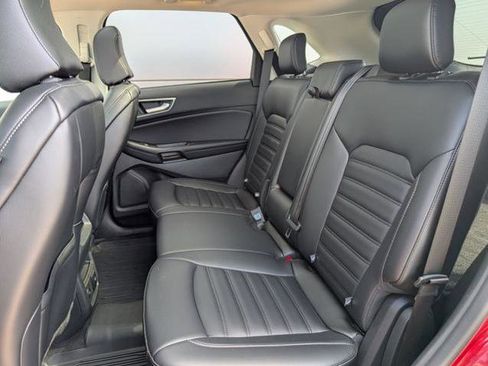 Certified 2024 Ford Edge SEL w/ Convenience Package AWD/4WD image 11