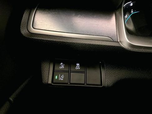 Used 2018 Honda Civic Touring image 31