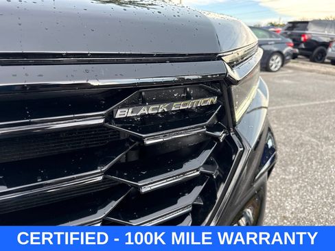 Certified 2025 Honda Pilot Black Edition image 9