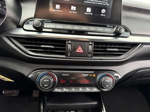 Used 2019 Kia Forte S w/ S Premium Package image 21