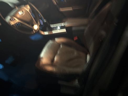 Used 2013 Ford Edge Limited w/ Driver Entry Pkg image 16