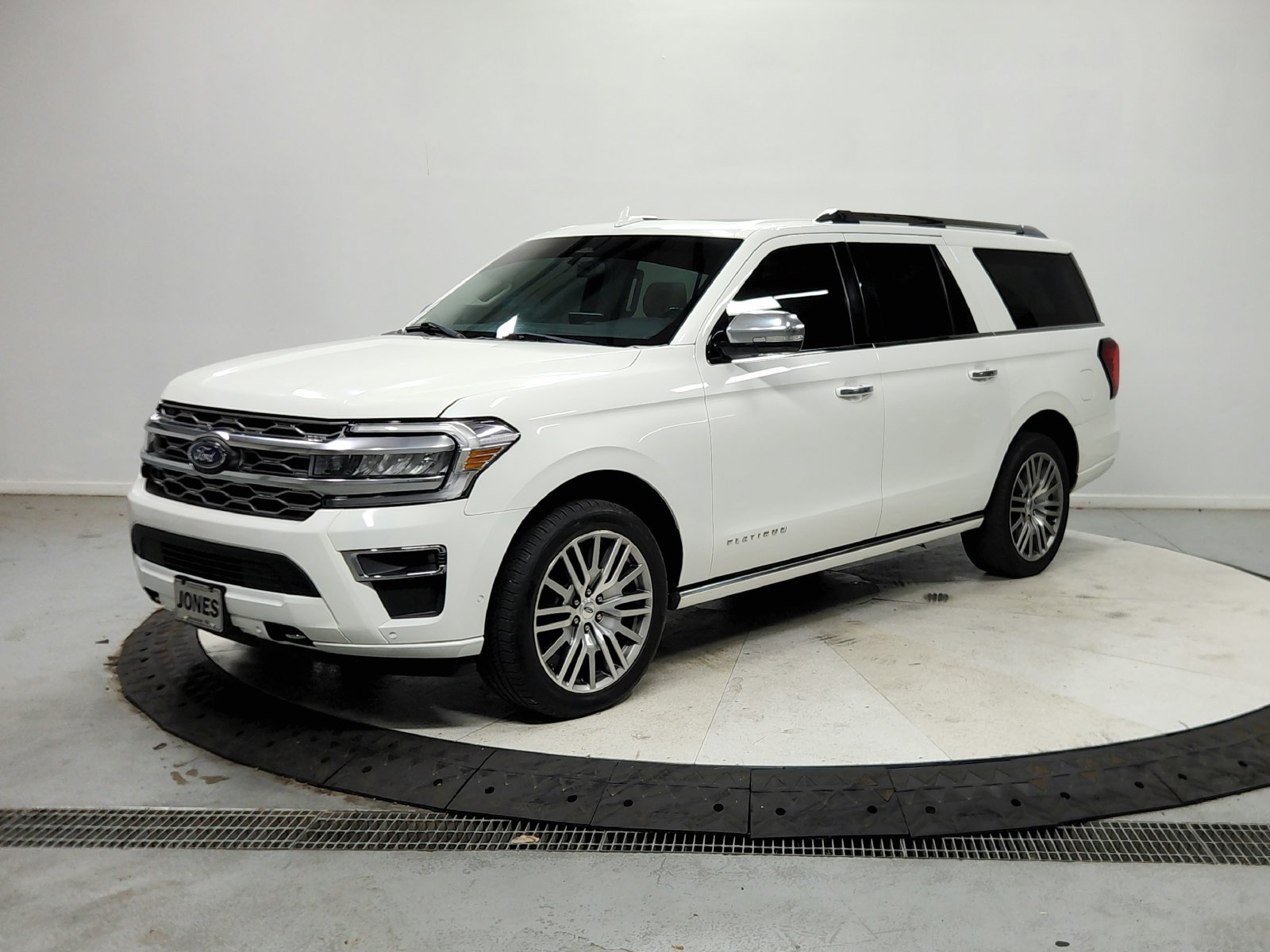Used 2022 Ford Expedition Max Platinum AWD/4WD image 4