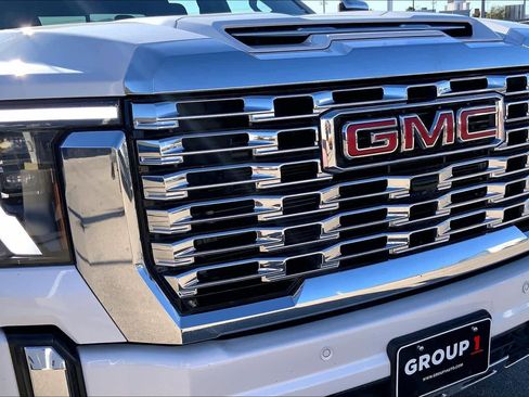 Used 2024 GMC Sierra 2500 Denali w/ Denali Reserve Package image 29