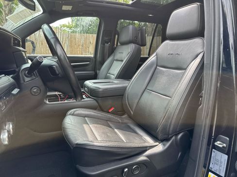 Used 2021 GMC Yukon Denali RWD image 8