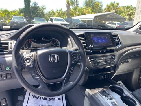 Used 2023 Honda Ridgeline Sport image 11