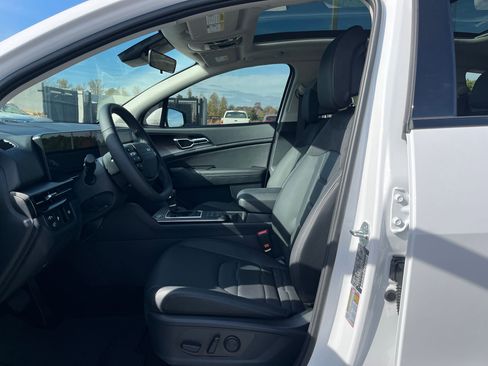 New 2026 Kia Sportage SX image 32