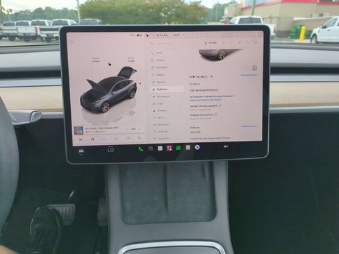 Used 2023 Tesla Model Y Long Range AWD/4WD image 20