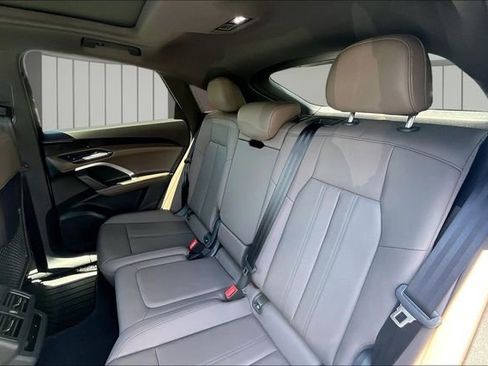 Used 2025 Audi Q5 Premium w/ Convenience Package AWD/4WD image 22