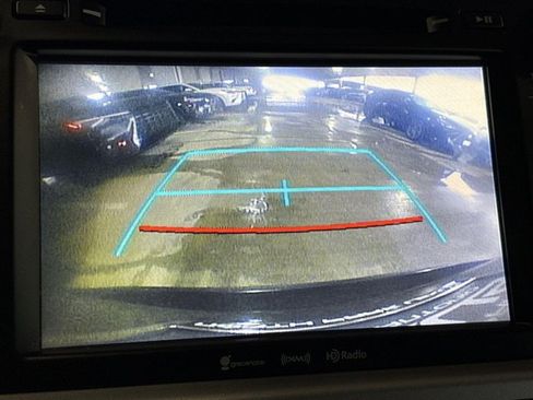 Used 2019 Toyota Highlander XLE image 19