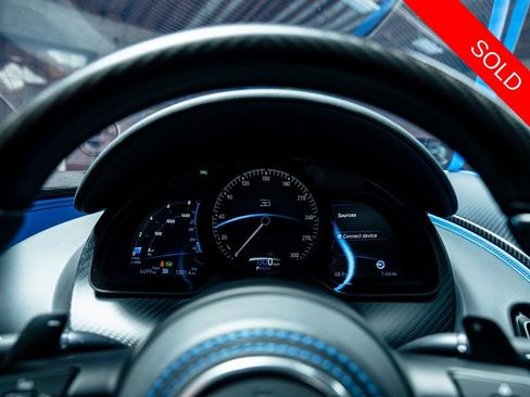 Used 2023 Bugatti Chiron Super Sport AWD/4WD image 19