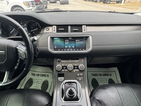 Used 2019 Land Rover Range Rover Evoque SE Premium image 20