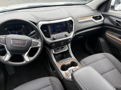 Used 2023 GMC Acadia SLE w/ Driver Convenience Package FWD image 24