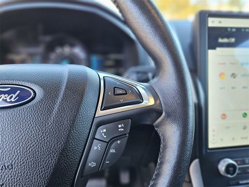 Used 2022 Ford Edge SEL w/ Convenience Package image 29