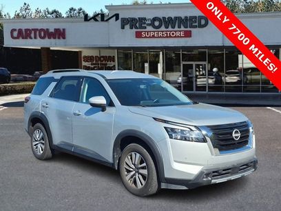 Used 2023 Nissan Pathfinder SL