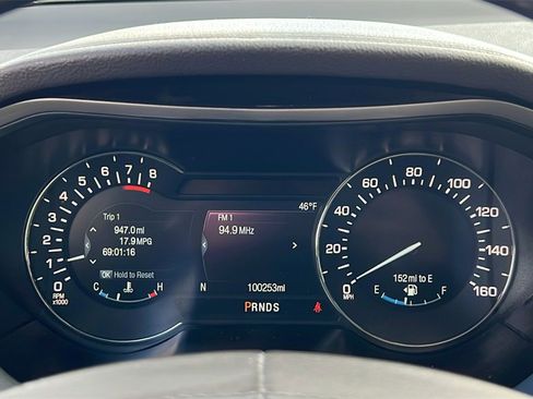 Used 2017 Lincoln MKZ Premiere image 18