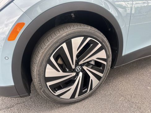 New 2026 Volkswagen ID.4 Pro S Plus AWD/4WD image 2