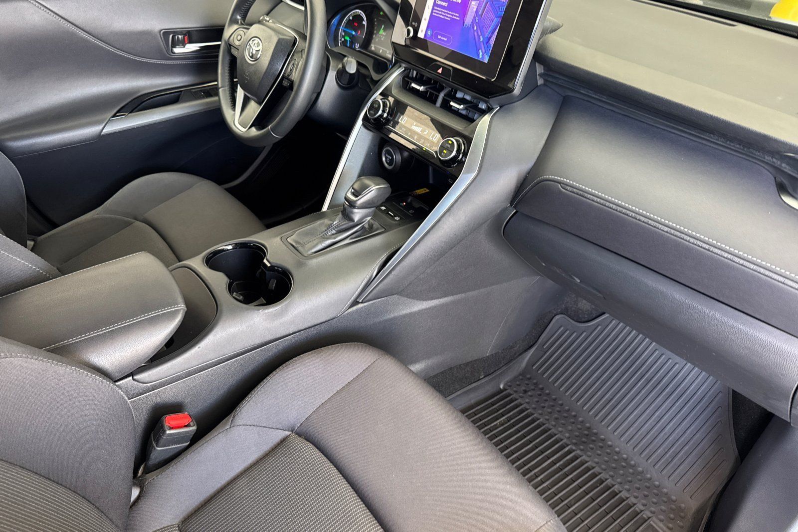 Used 2024 Toyota Venza LE AWD/4WD image 15