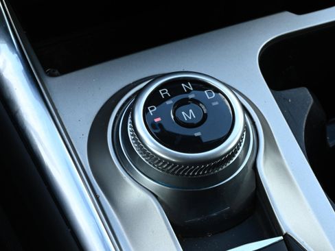 Used 2020 Ford Explorer Limited w/ Class III Trailer Tow Package image 20