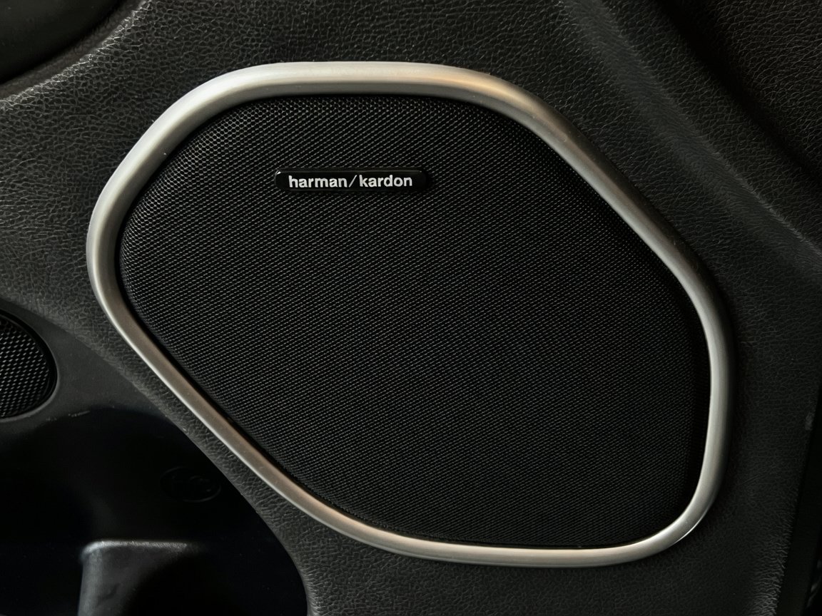 Used 2020 Dodge Durango R/T w/ Blacktop Package RWD image 15