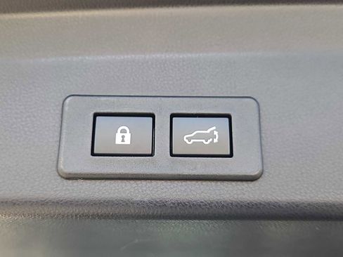 Used 2023 Subaru Ascent Limited w/ Technology Package image 24