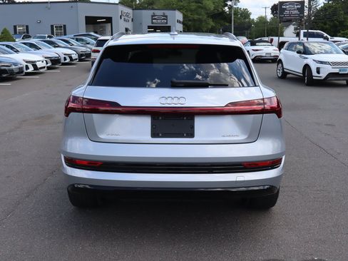 Used 2021 Audi e-tron Premium Plus w/ Premium Plus Package AWD/4WD image 6