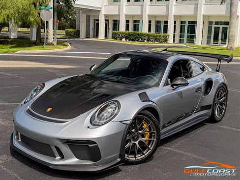 Used 2019 Porsche 911 GT3 RS w/ Weissach Package RWD image 9