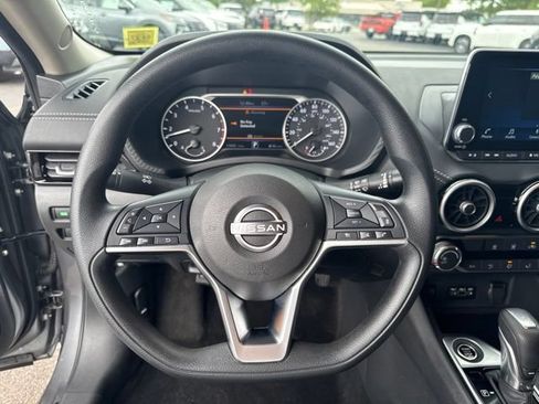 Used 2025 Nissan Sentra SV FWD image 11