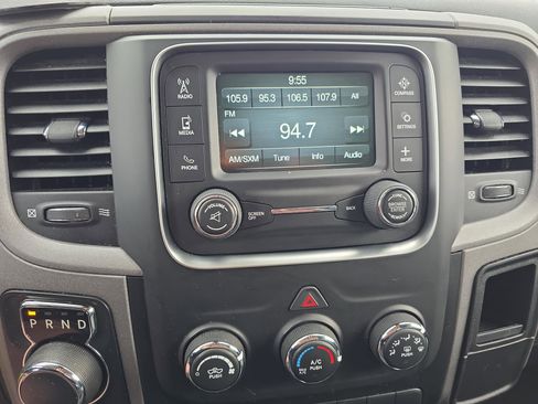 Used 2017 RAM 1500 Express image 24