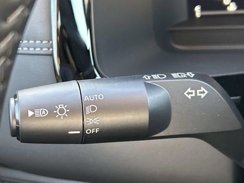 New 2026 Nissan Pathfinder Platinum AWD/4WD image 31