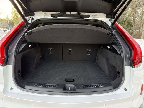 Used 2024 Cadillac XT4 Premium Luxury image 28