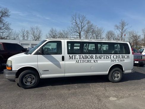 Used 2004 Chevrolet Express 3500 Extended Passenger w/ LS Preferred Equipment Group image 4