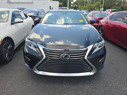 Used 2018 Lexus ES 350 w/ Premier Package FWD image 3