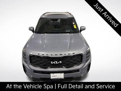 Certified 2022 Kia Telluride SX w/ SX Prestige Package AWD/4WD image 5