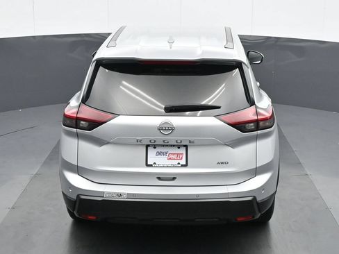 Used 2025 Nissan Rogue SV AWD/4WD image 20