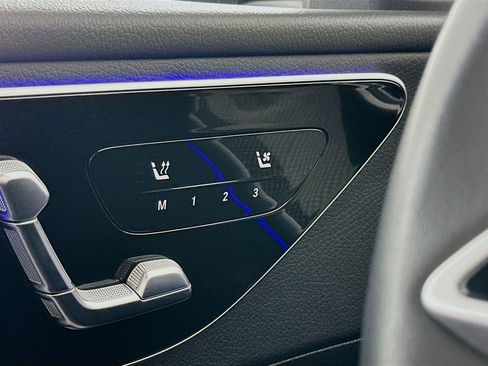 Used 2025 Mercedes-Benz C 300 Sedan image 22