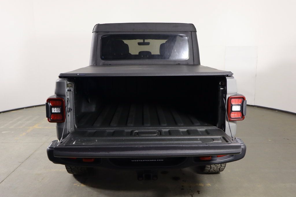 Used 2022 Jeep Gladiator Rubicon w/ LED Lighting Group AWD/4WD image 17