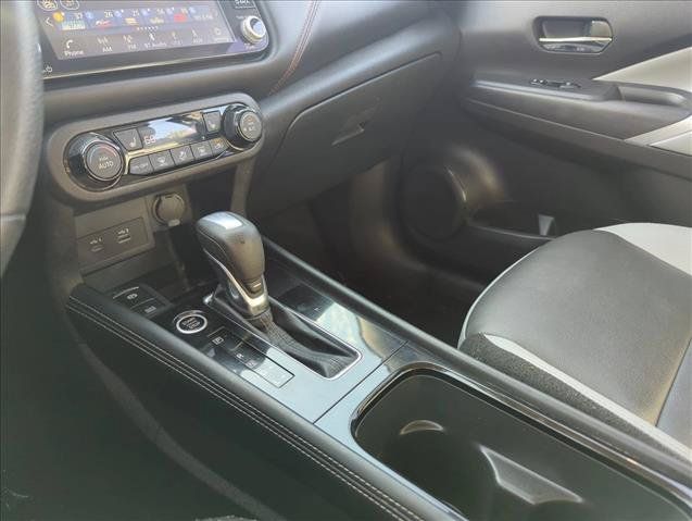 Used 2023 Nissan Kicks SR w/ SR Premium Package FWD image 15