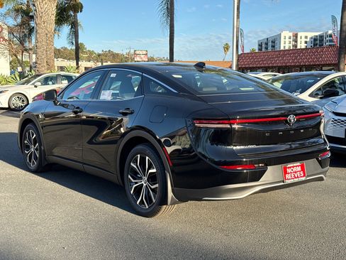 New 2026 Toyota Crown XLE image 8