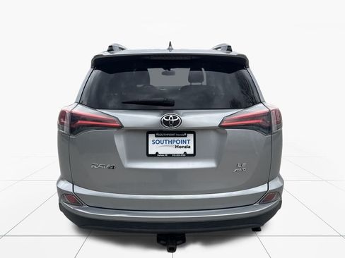 Used 2016 Toyota RAV4 LE image 11