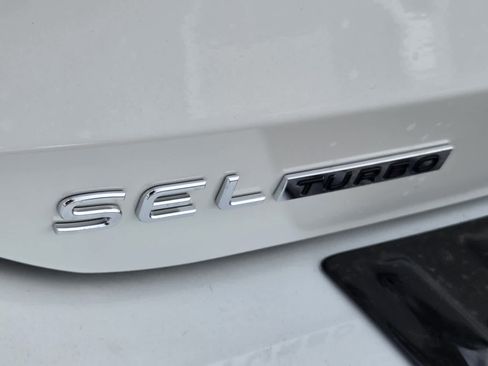 New 2026 Volkswagen Tiguan SEL R-Line AWD/4WD image 14