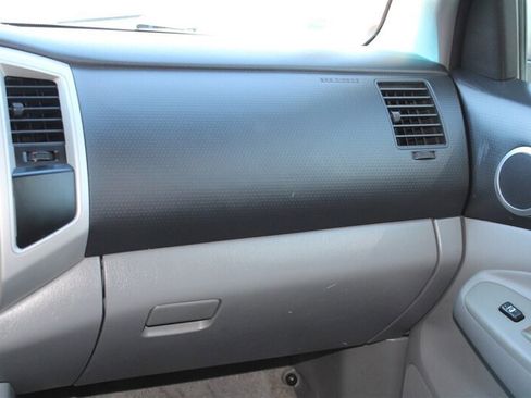 Used 2010 Toyota Tacoma 4x4 Double Cab image 29