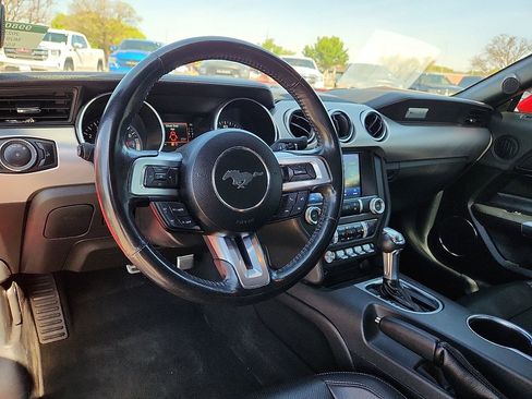 Used 2023 Ford Mustang Premium image 6