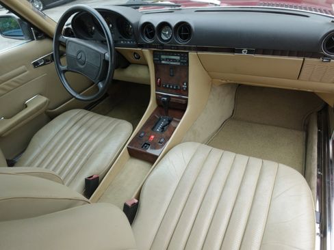Used 1989 Mercedes-Benz 560 SL image 8