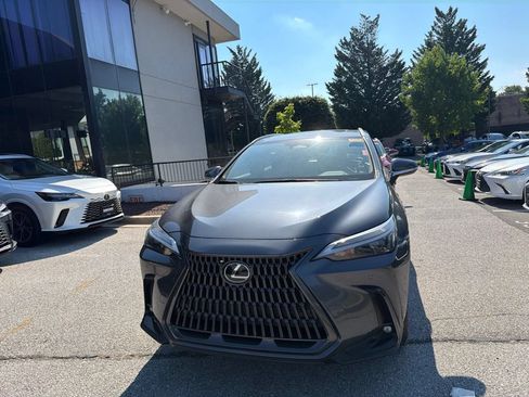 Used 2023 Lexus NX 250 FWD image 3